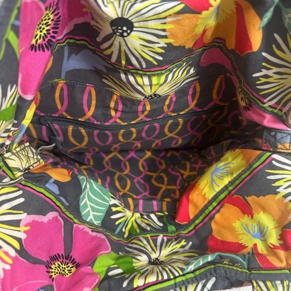 Vera Bradley Quilted Floral Shoulder/Crossbody Bag – W/ Tumbler Retired Pattern‎ - Picture 6 of 16